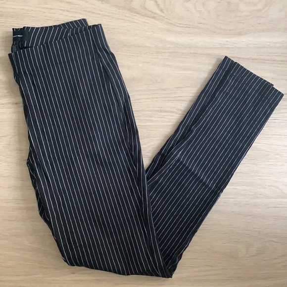 Who What Wear Pinstriped Black Tight Pants - Picture 1 of 9
